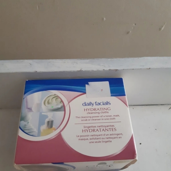 Discontinue olay Dayly Faciale Hydrating Cleansing Clothes Gently Cleanses... - Picture 7 of 10